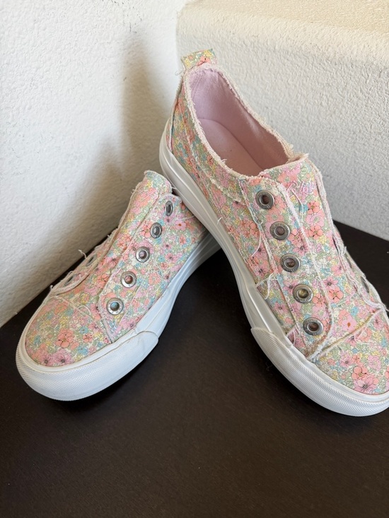 Blowfish Malibu Shoes - Blowfish Malibu platform floral Pink Slip-On Canvas Sneakers & White Rubber Sole